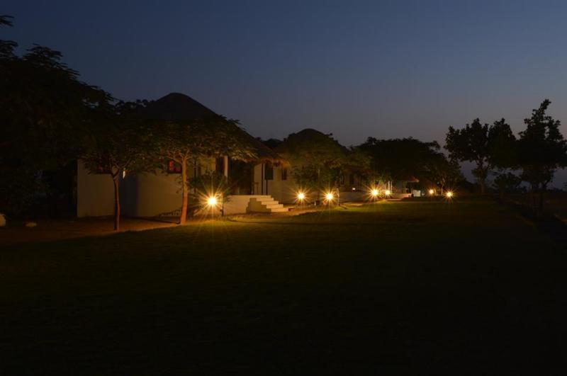 Kutch Safari Lodge Bhuj Buitenkant foto