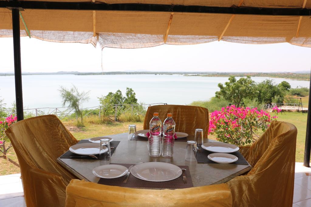Kutch Safari Lodge Bhuj Buitenkant foto